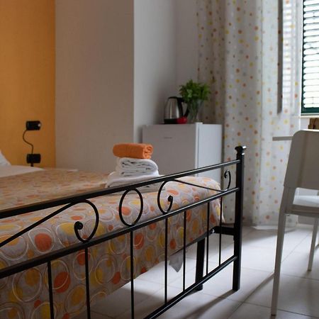 Pomodoro Ac Bed & Breakfast Napoli Eksteriør bilde