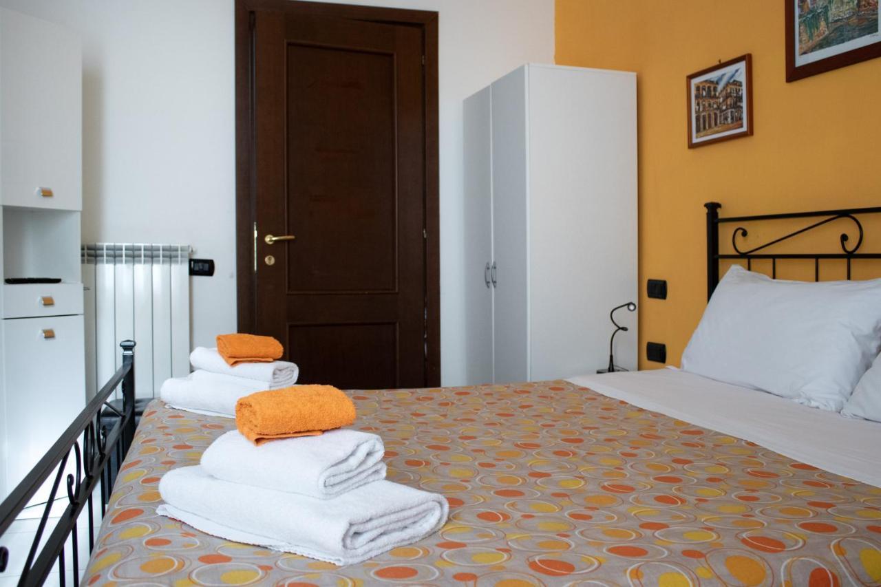 Pomodoro Ac Bed & Breakfast Napoli Eksteriør bilde